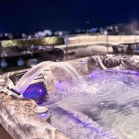 Апартаменты Malberry Park 204 - Modern 2bedroom With Shared Heated Pool, Sauna, Gym, Jacuzzi