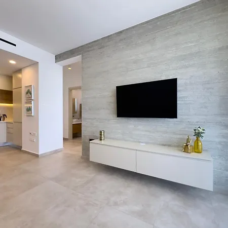 Malberry Park 204 - Modern 2bedroom With Shared Heated Pool, Sauna, Gym, Jacuzzi