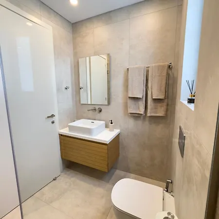 Malberry Park 204 - Modern 2bedroom With Shared Heated Pool, Sauna, Gym, Jacuzzi Апартаменты Пафос