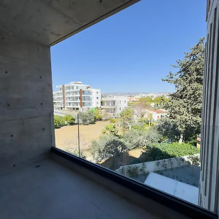 Malberry Park 204 - Modern 2 Bedroom With Pool, Gym, Jaccuzi