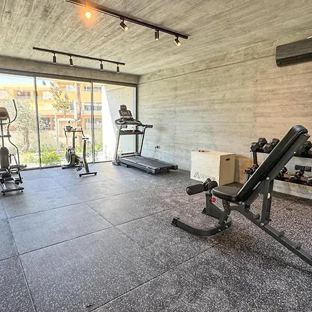 Malberry Park 204 - Modern 2bedroom With Shared Heated Pool, Sauna, Gym, Jacuzzi דירה *