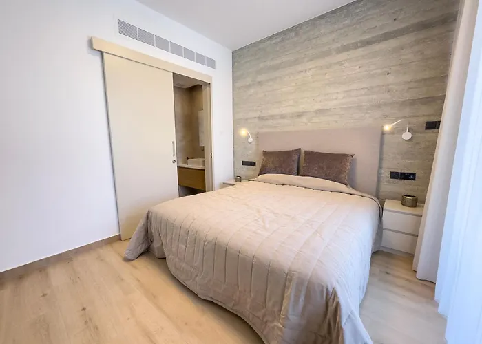 Malberry Park 204 - Modern 2bedroom With Shared Heated Pool, Sauna, Gym, Jacuzzi Lägenhet