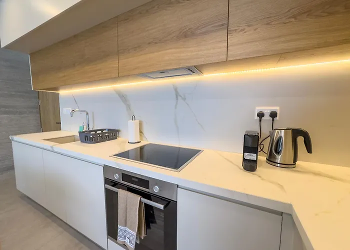 Malberry Park 204 - Modern 2bedroom With Shared Heated Pool, Sauna, Gym, Jacuzzi Apartamento