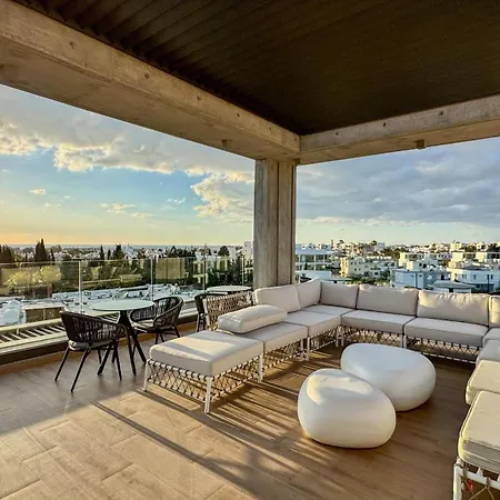 Malberry Park 204 - Modern 2bedroom With Shared Heated Pool, Sauna, Gym, Jacuzzi *